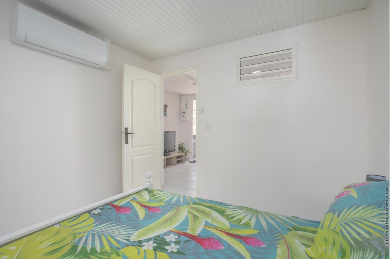 شقة Alpinia - Appt Avec Piscine Partagee Saint-Pierre المظهر الخارجي الصورة