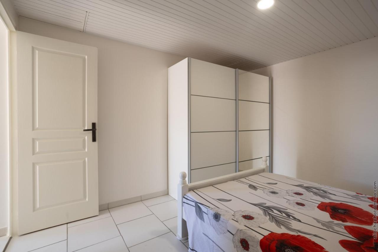 شقة Alpinia - Appt Avec Piscine Partagee Saint-Pierre المظهر الخارجي الصورة