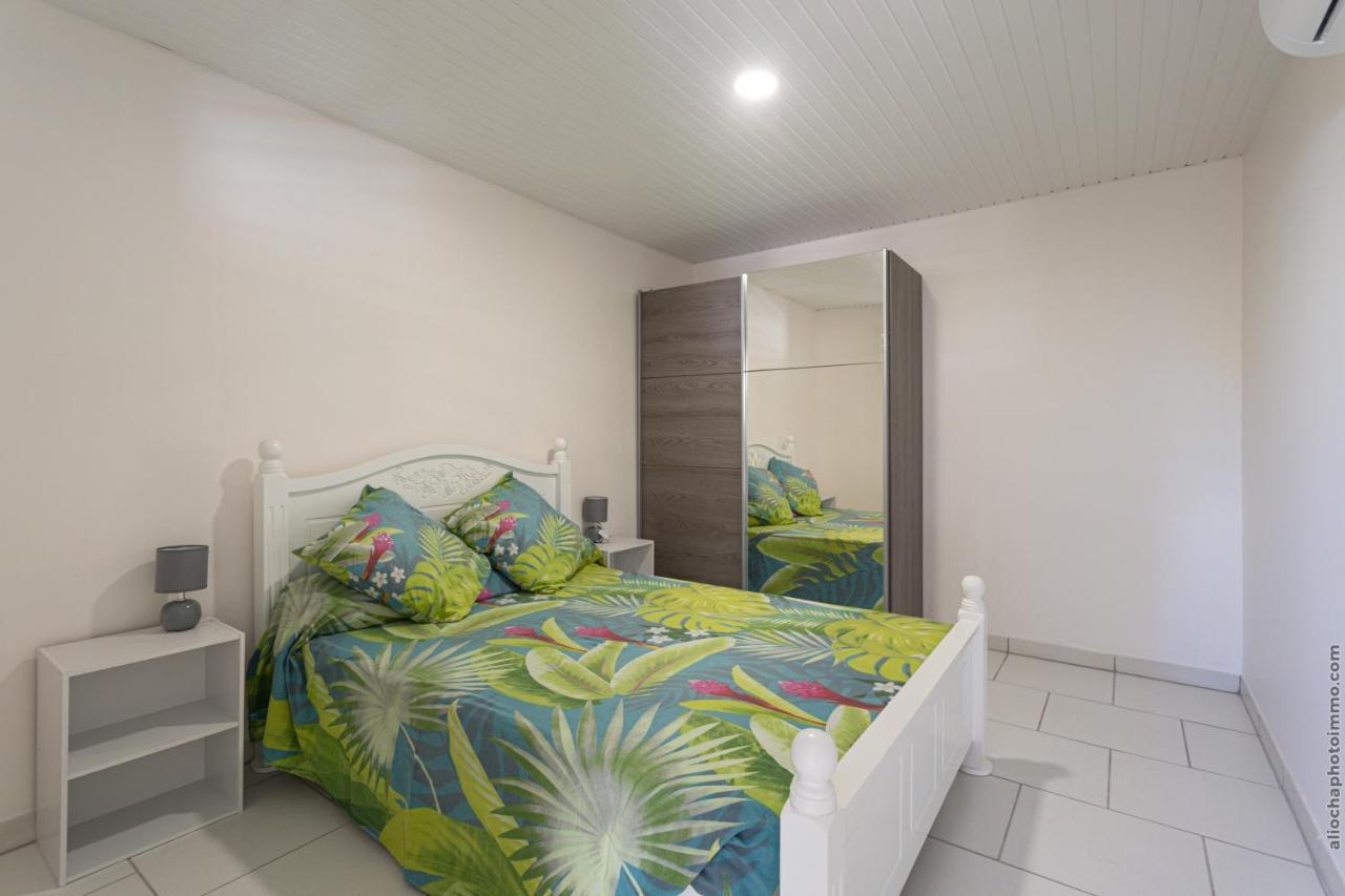 شقة Alpinia - Appt Avec Piscine Partagee Saint-Pierre المظهر الخارجي الصورة